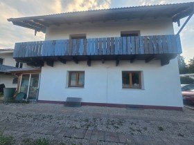 Hauptbild Hochwertig sanierte 3-Zimmer-Gartenwohnung mit Wintergarten, Terrasse und Photovoltaik