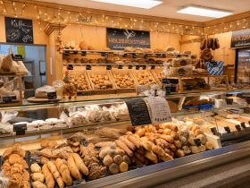 Hauptbild Etablierte Bäckerei-Konditorei mit Café und Holzbackofen
