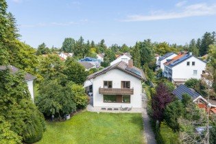Hauptbild Viel Raum für Ihre Pläne: Ein-/Zweifamilienhaus mit großem Grundstück in Top-Lage von Gröbenzell