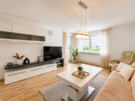 Hauptbild Charmante 4-Zimmer-Wohnung mit großem Ruhe-Balkon in Feldmoching-Hasenbergl